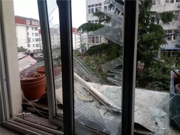 突發(fā)！青島一居民樓發(fā)生爆燃！已造1人死亡，7人受傷！3公里外有震感…